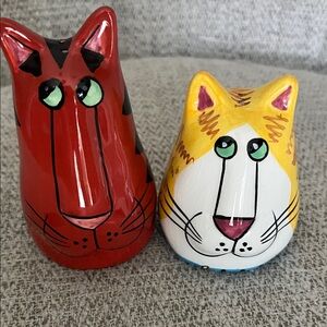Vintage Catzilla by Candace Reiter New ceramic Salt & Pepper shakers